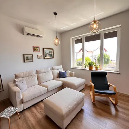 Apartman Sol *